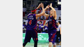 오리온 또 완승…프로농구 6강PO 동부에 2연승