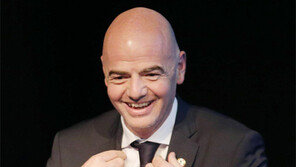 인판티노 FIFA 새 회장 당선