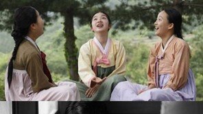 ‘저예산 영화’ 귀향, 개봉 5일 만에 100만 관객…동주는 52만 명 관람 ‘손익분기점’ 돌파