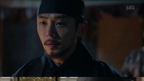 ‘육룡이 나르샤’ 유아인, 눈빛으로 화면 압도시키는 배우