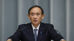 일본 관방장관 “북한 미사일, 일본에 직접적인 영향 없다” 