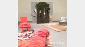 한때의 새로움이 낡아 또 다른 새로움으로…