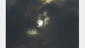 인도네시아 자카르타서 개기일식 관측