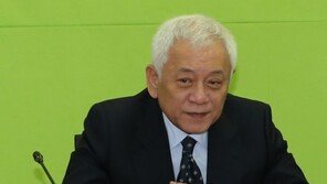 [속보]김한길, 국민의당 상임 공동선대위원장직 사퇴 “安 강고한 반대 넘지 못했다”