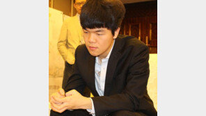 ‘센돌’ 알파고에 2연패…커제 “나는 이긴다” WSJ “커제와 붙었어야”