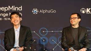 [이세돌 5국] 진중권 “알파고가 이긴다고 인간 존엄 무너지는 것 아냐”