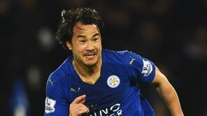 [인조이 EPL] 오카자키 신지 “홈팬 앞에서 결승골 행복해”