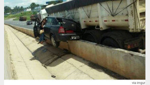 대형 트럭과 충돌한 승용차 속…기적적 생존 장면 ‘포착’