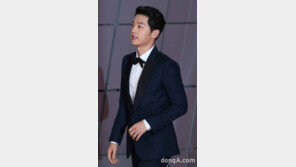 SIA 송중기 “‘태양의 후예’ 큰 도전…감사함 잊지 않겠다” 수상 소감 ‘감동’