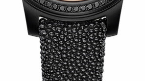 다이아몬드 100개 심은 삼성 기어S2