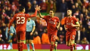 리버풀, 맨유 제치고 8강행…무승부로 종합전적 3-1