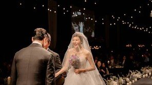 김하늘 오늘(19일) 1세 연하 사업가와 결혼식…사진 공개