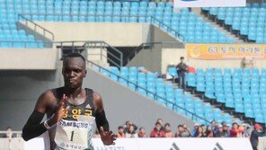 [2016 서울국제마라톤]에루페, 국내 대회 최고 기록으로 우승 