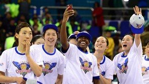 우승 恨 푼 스트릭렌 “엄마, 나 챔피언 먹었어”