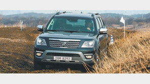 [CAR]6기통 강심장의 마초적 매력… 오프로드에서 울퉁불퉁 튀는 재미 