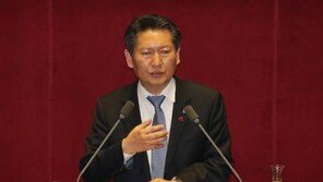 정청래 “트럼프급 막말? 내가 인종차별주의자냐” 