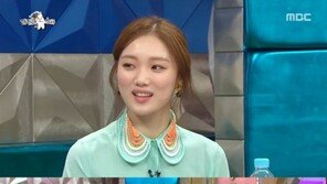 ‘라디오스타’ 이성경, 군인과 첫 연애 “상병일 때 만났다”