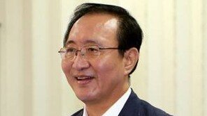 노회찬 “김무성 옥새 투쟁, 천박한 난투극…예능 보는 듯” 