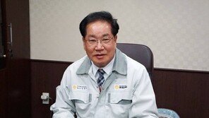 [기업人]사출·도금 30년 외길… “뿌리기업 옥죄는 규제 풀어야” 