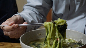 울릉도 ‘따개비 칼국수’ 구수한 국물이 일품