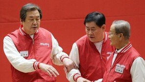 새누리당 공천자 대회 “뛰어라 국회야”…친박-비박 갈등 오늘만 봉합?