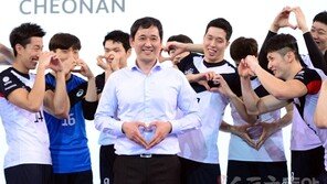[V리그 레이더] V리그 판도 바꾼 최태웅 감독의 ‘업템포 배구’