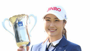 흙먼지 마시며 45일간 ‘맨땅 샷 훈련’