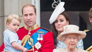 ‘신참’ 캐서린, 고참들에 놀림받기도