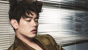 ‘정오의 희망곡’ 에릭남 “1가구 1에릭남? 과분한 평가” 수줍