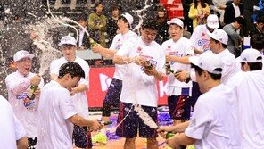 [바스켓볼 브레이크] MVP 이승현 “승진이 형 막느라 허리 끊어지는 줄”