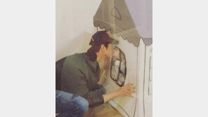 김효진, 유지태와 아들 뽀뽀 공개에 “사랑하는 두 남자”