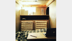 감당할 수 없는 집값…月 46만 원 내고 ‘나무 상자’ 사는 남성