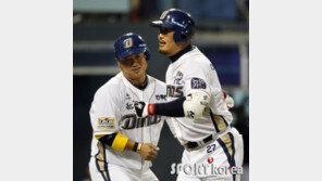 NC 이호준 개막축포! 시즌 1호 홈런 주인공 등극