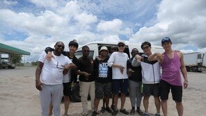 ‘꽃보다 청춘’ 박보검-류준열-안재홍-고경표, 종영 인증샷 “따뜻한 사람들 통해 감사 배운 여행”