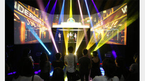 “진짜 오빠 온듯”… 싱가포르 홀린 K팝 홀로그램