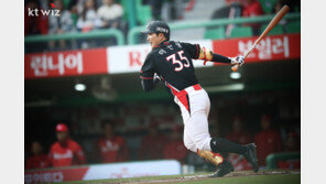 [스타플러스] ‘결승 스리런’ 이진영 “심장 터질 뻔했다”