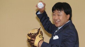 성난 야구팬들 “김재박 6경기 출장정지? 포상휴가 준 셈” 버럭