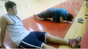 이승현 곁엔 언제나 ‘트레이너 엄마’