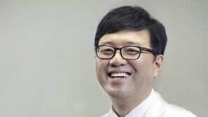 [베스트 클리닉]수시로 다리 저리고 통증 심하다면? ‘척추관협착증’ 문제일수도