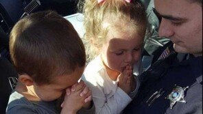 “아빠! 악당 물리치고 와”… 남매의 귀여운 기도