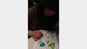 식목일에 태어난 여배우 신민아, “야코브작가 코스프레”