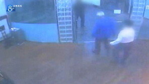 미스터피자 회장 경비원 폭행 공식사과…피해자는 “형사처벌 강력 요구” 