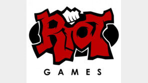 '롤헬퍼' 홍역 치른 라이엇게임즈, 법적 제재 칼 빼들었다