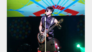 성인용…극장식…클럽식 록…1년 내내 달리는 이승환