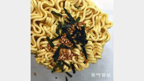 오뚜기 “건더기 수프 먼저 넣어야” vs 농심 “물 끓을 때 함께”