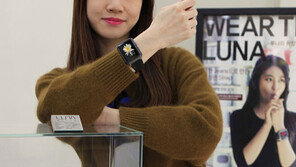 사람들 손목마다 스마트워치, 머지않았다