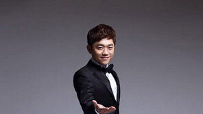 원타임 송백경, 공연제작 PD와 결혼