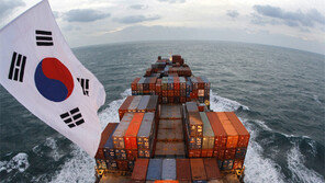 해운업 불황 위기에…한국, 빚줄이기 독촉하다 침몰위기 