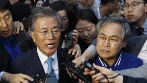 문재인 ‘사죄의 절’…“호남 지지 없다면 대선 포기” 또 언급 