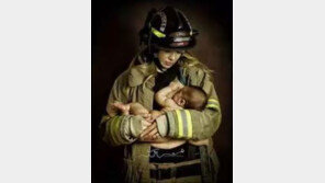 소방관 복장 아내 모유수유 사진 탓 소방관 남편 징계위기…왜?